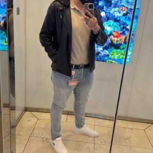 אפיק אדטו במעלית